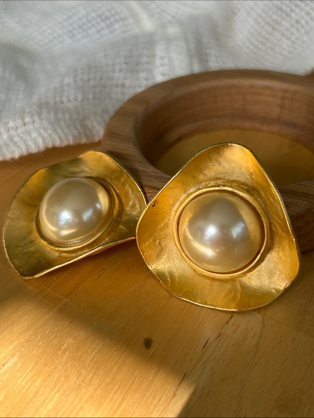 Marilyn Monroe 80’s massive chunky Gold Pearl Clip-On Earrings